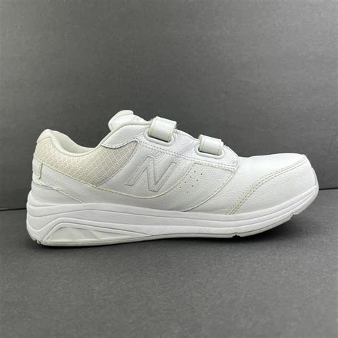 new balance orthopedic sneaker 2023.